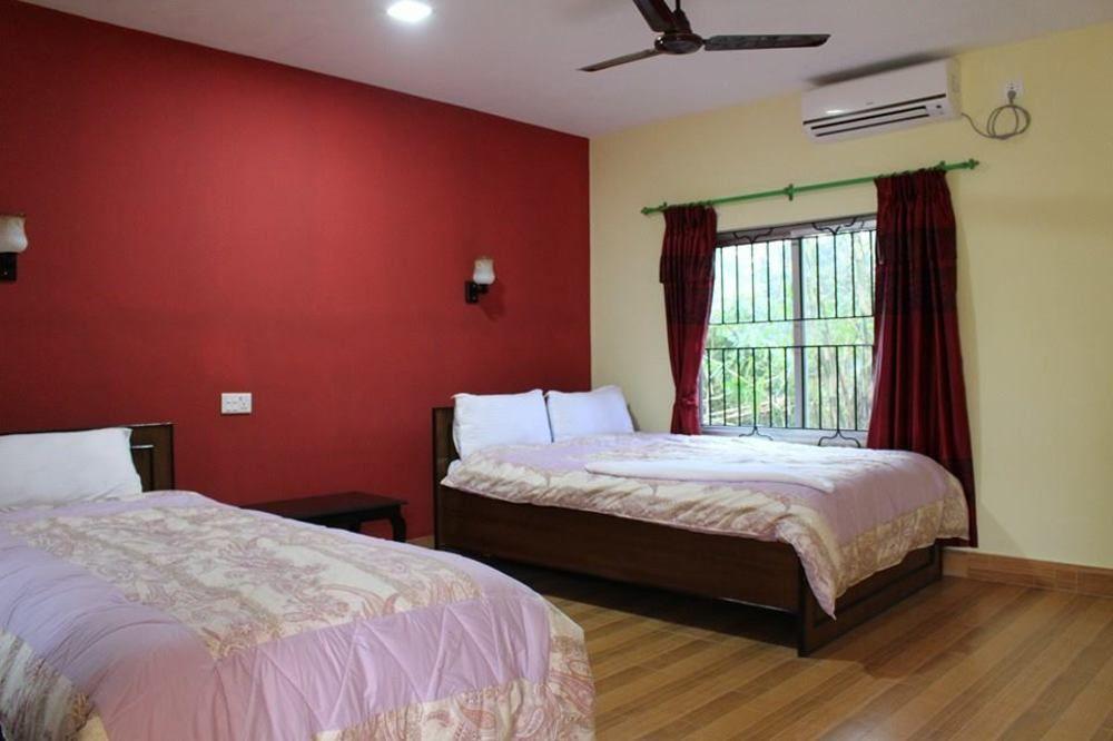 Chitwan Safari Camp & Lodge Sauraha Dış mekan fotoğraf