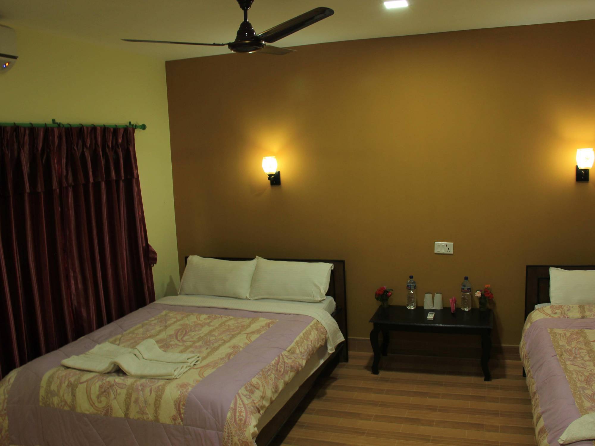 Chitwan Safari Camp & Lodge Sauraha Dış mekan fotoğraf